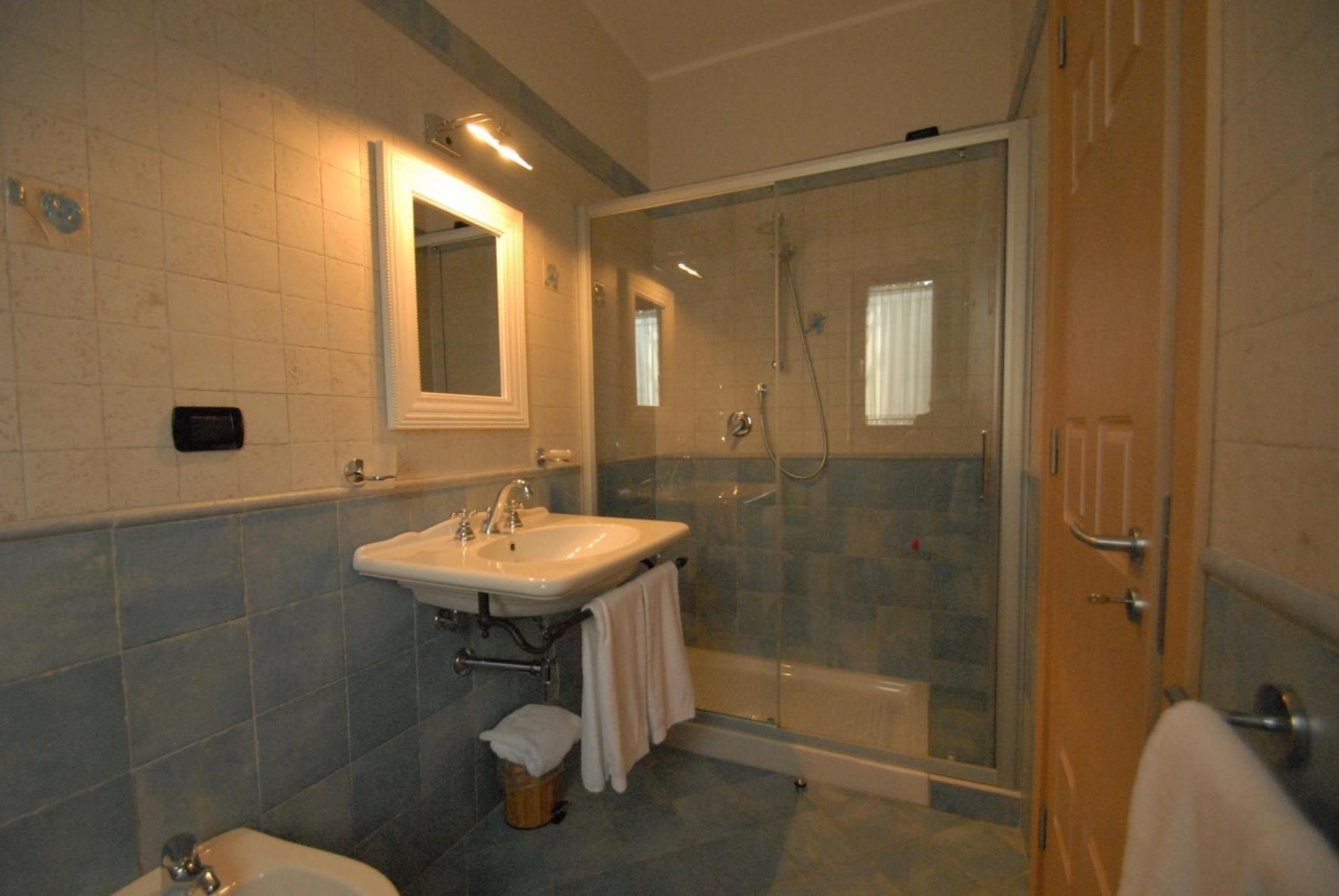 Il Giardino Del Te Hotel Barletta Exterior photo