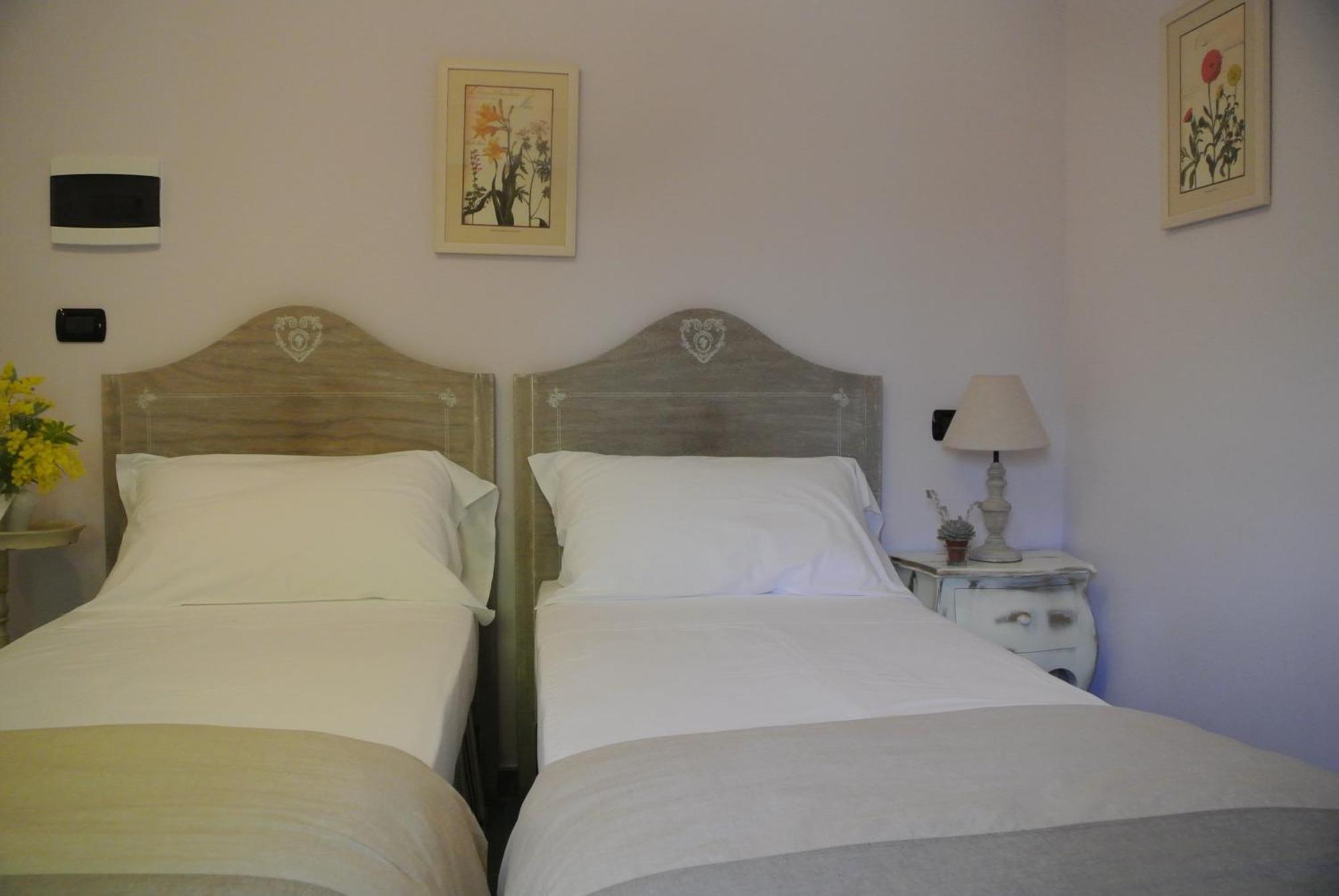 Il Giardino Del Te Hotel Barletta Room photo