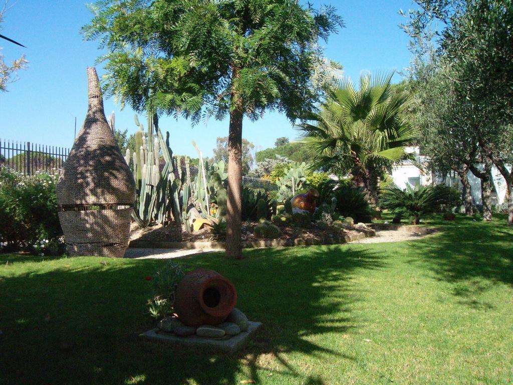 Il Giardino Del Te Hotel Barletta Exterior photo